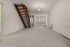 Living room- click for photo gallery